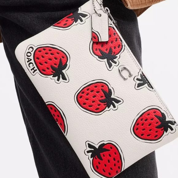 Coach wristlet - Picture 8 of 8